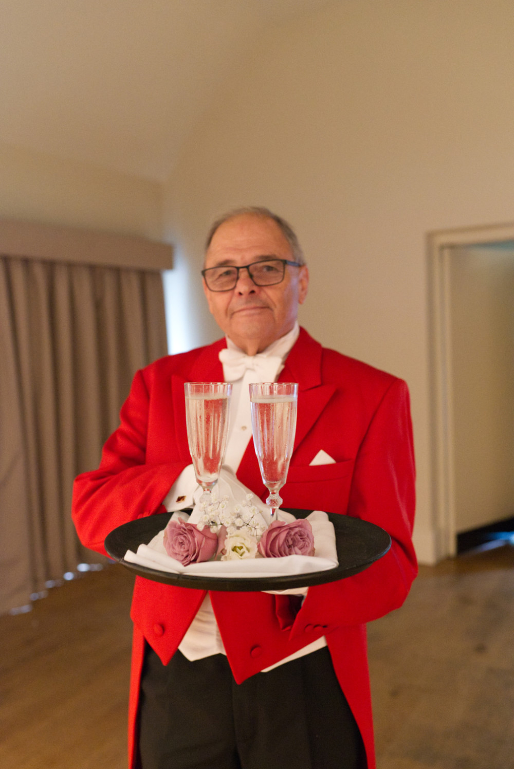 Wedding Photographer Stoke Place Toastmaster Peter Faarup