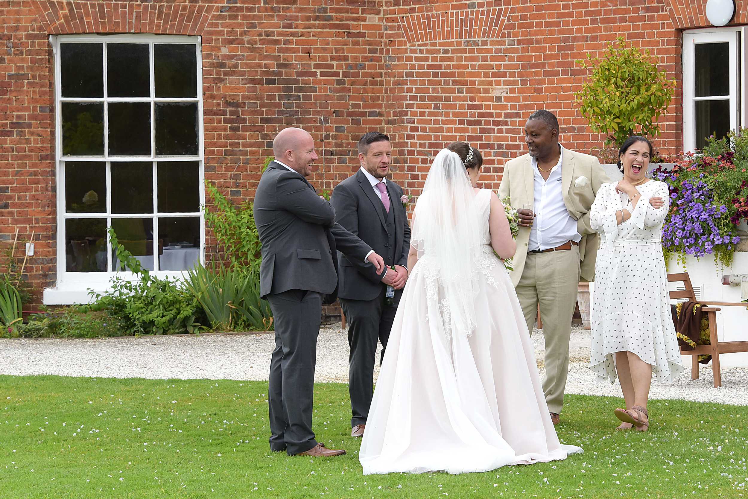 natural wedding photographer berkshire stoke place wedding