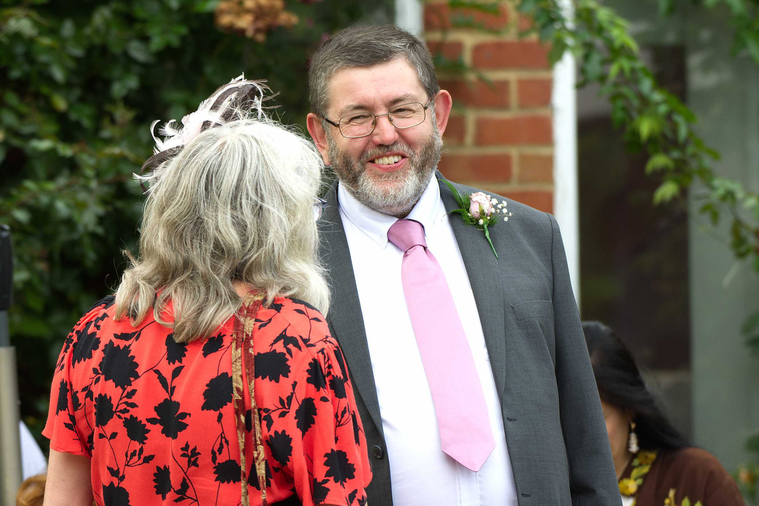 manhug for the groom natural wedding photography stoke place